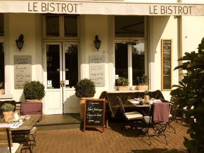 照片: https://www.facebook.com/lebistrot99